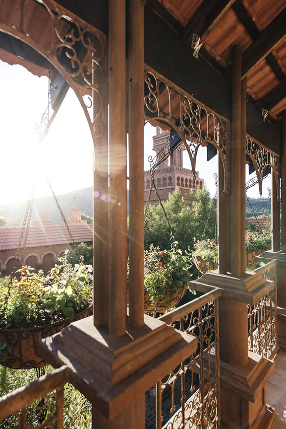 Chateau des Tesnieres Orient Glare